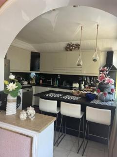 Ha Tahiba költöznél vagy ott házat vennél!